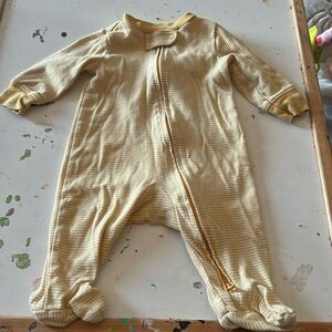 🫶🏻6/$25 Yellow Sleeper- Carters